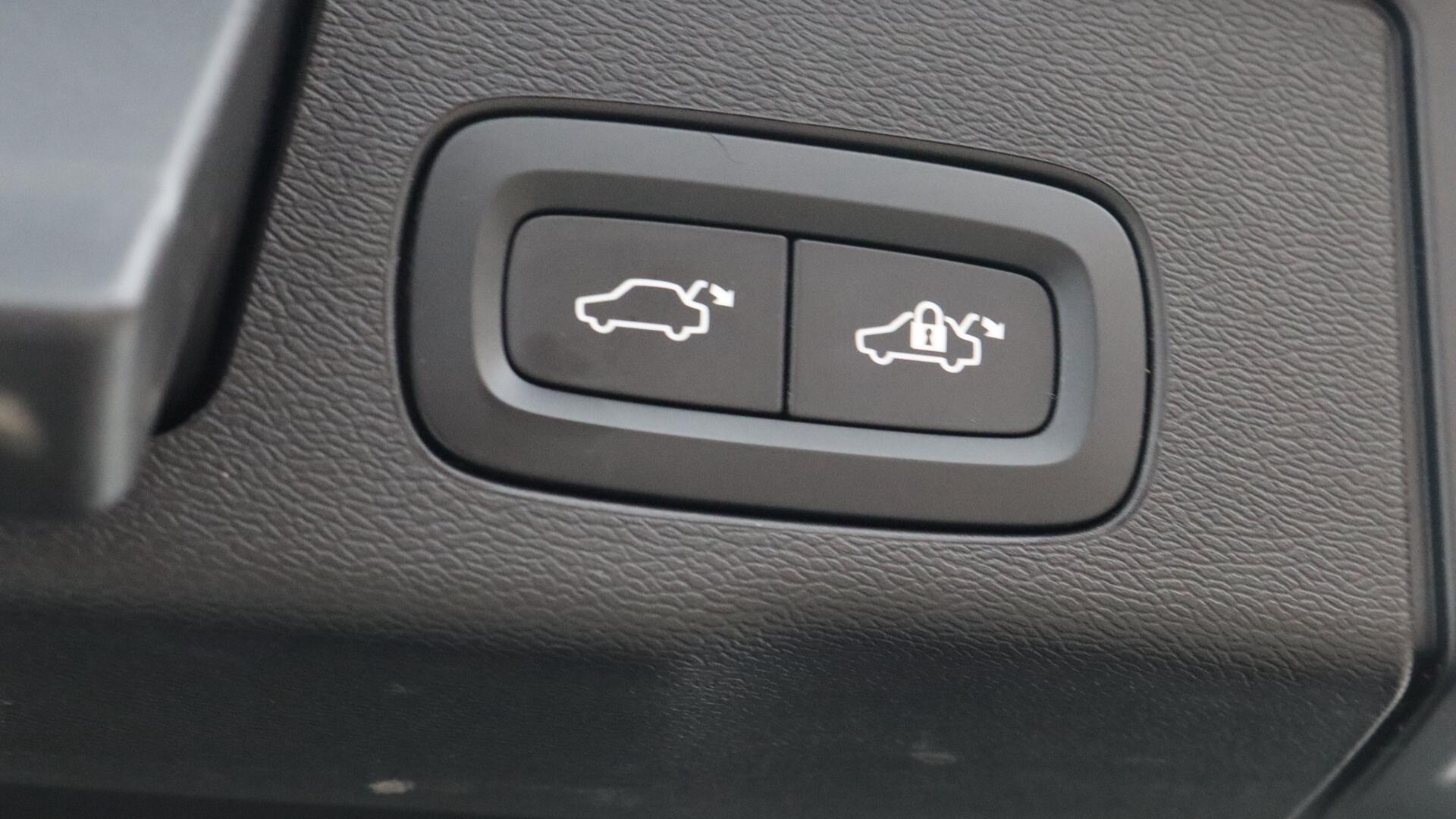 Volvo XC60 view 34