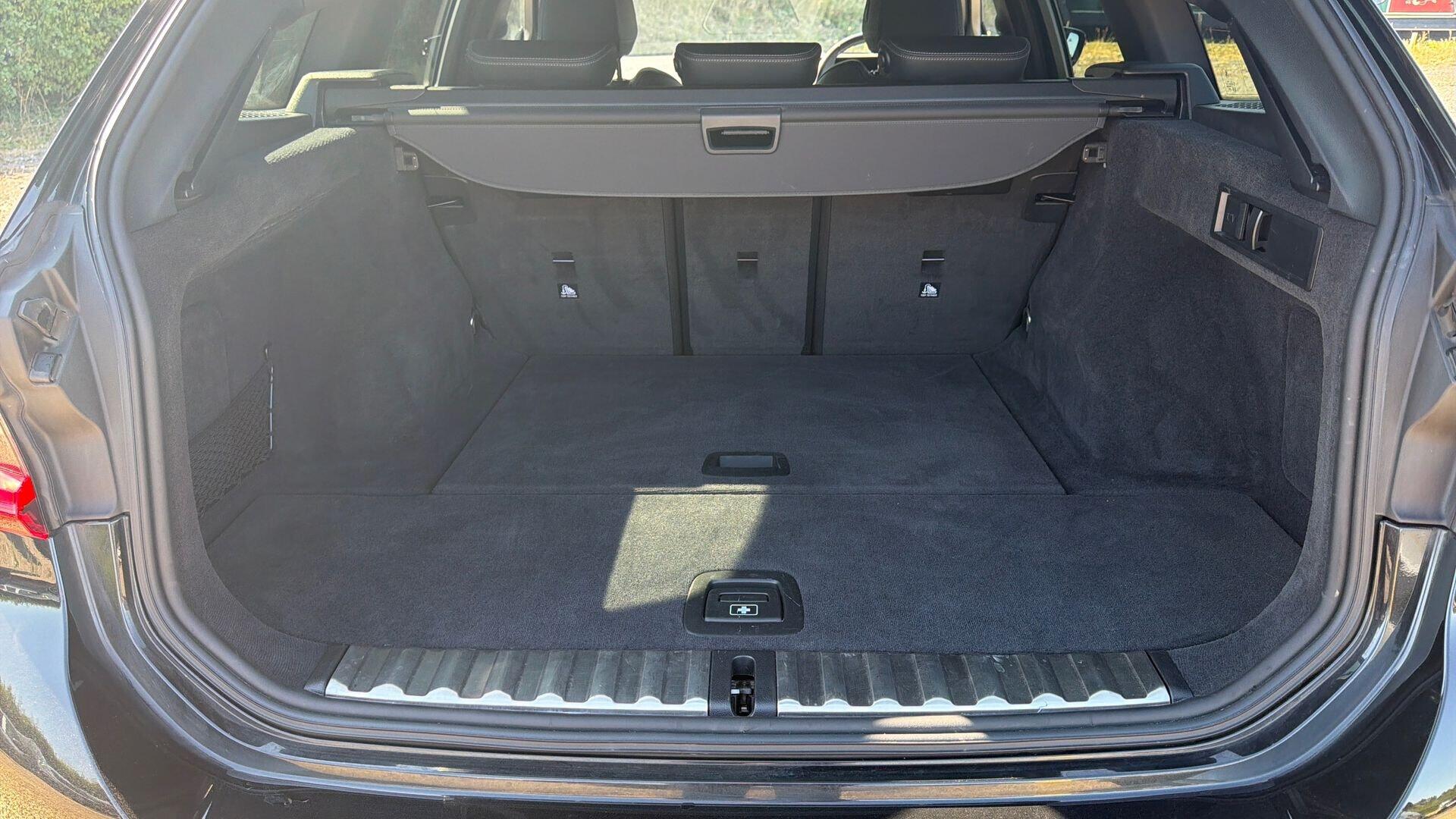 BMW 3 Series view 13