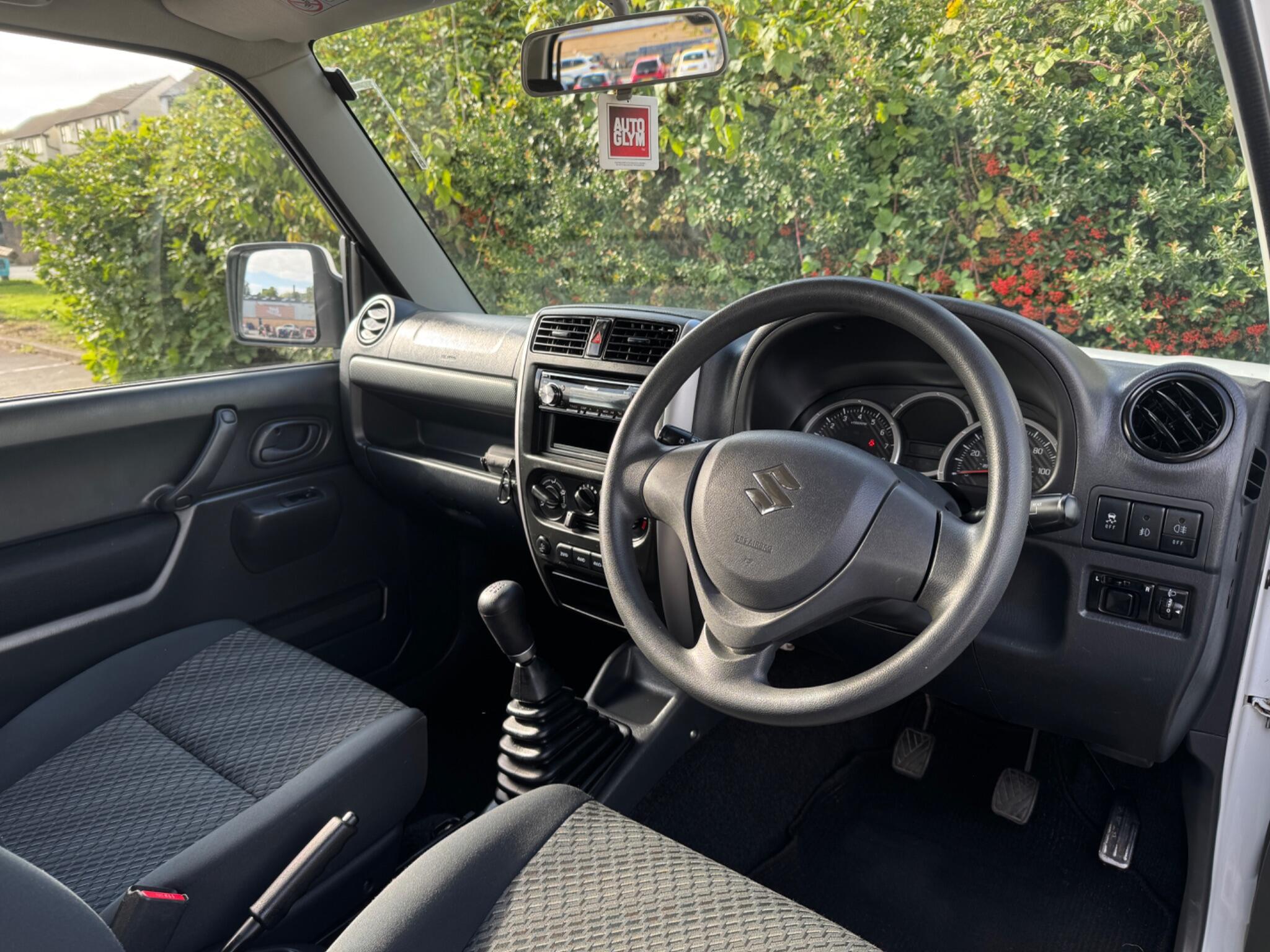 Suzuki Jimny view 16