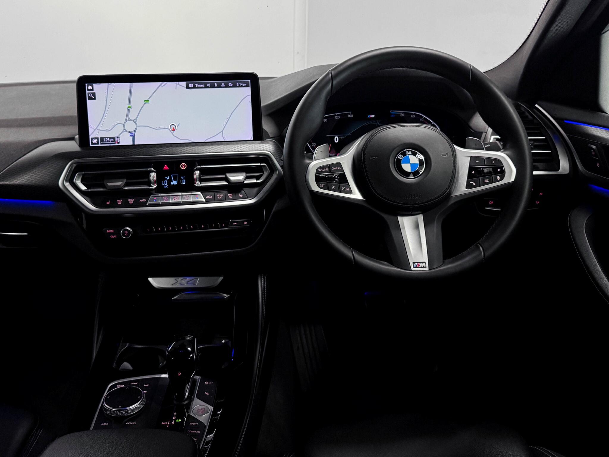 BMW X4 view 16