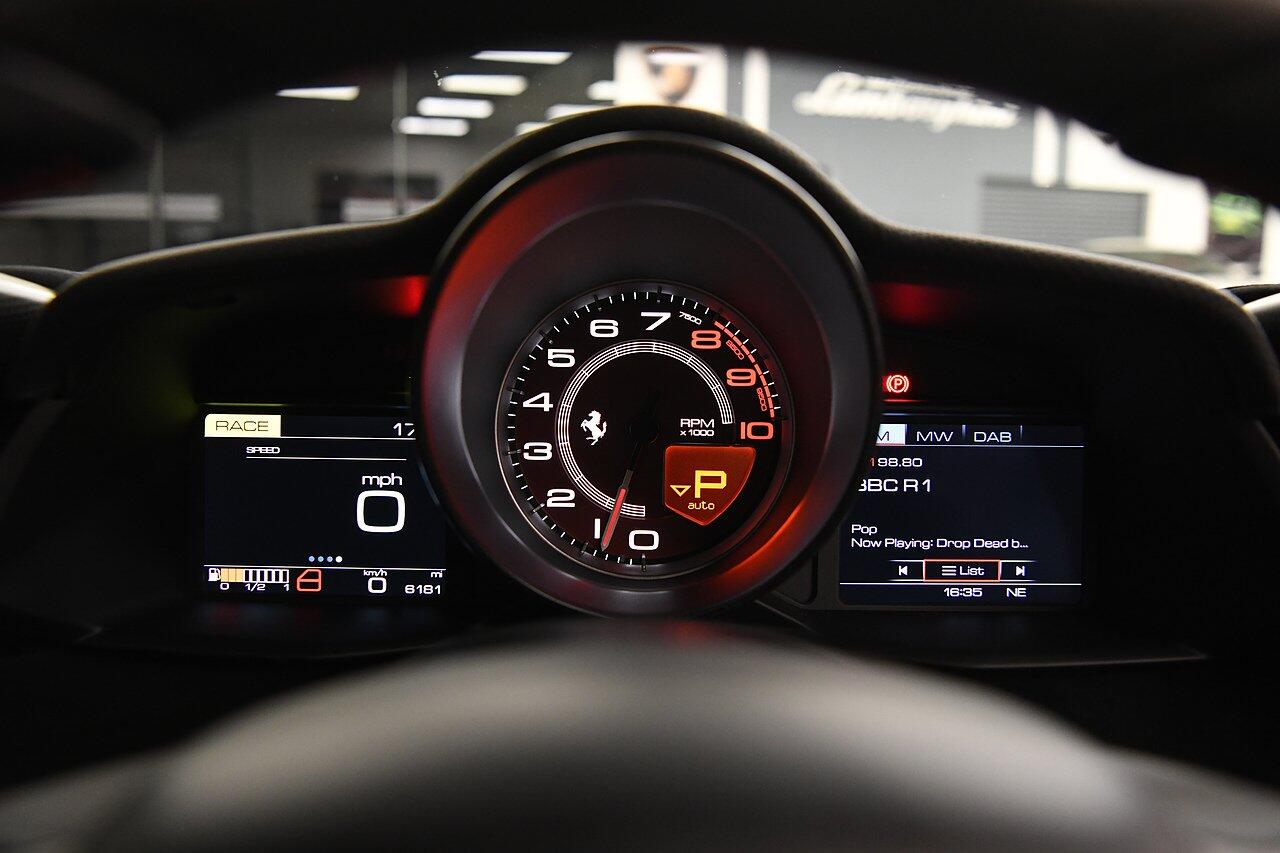 Ferrari 488 view 25