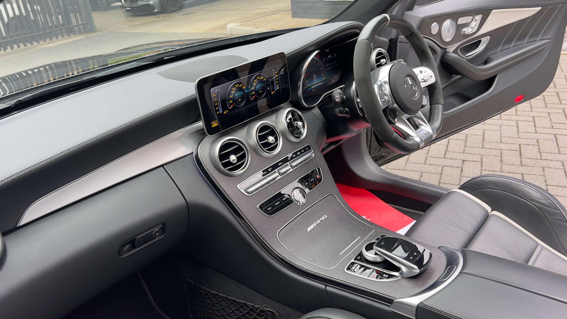 Mercedes-Benz C Class view 35