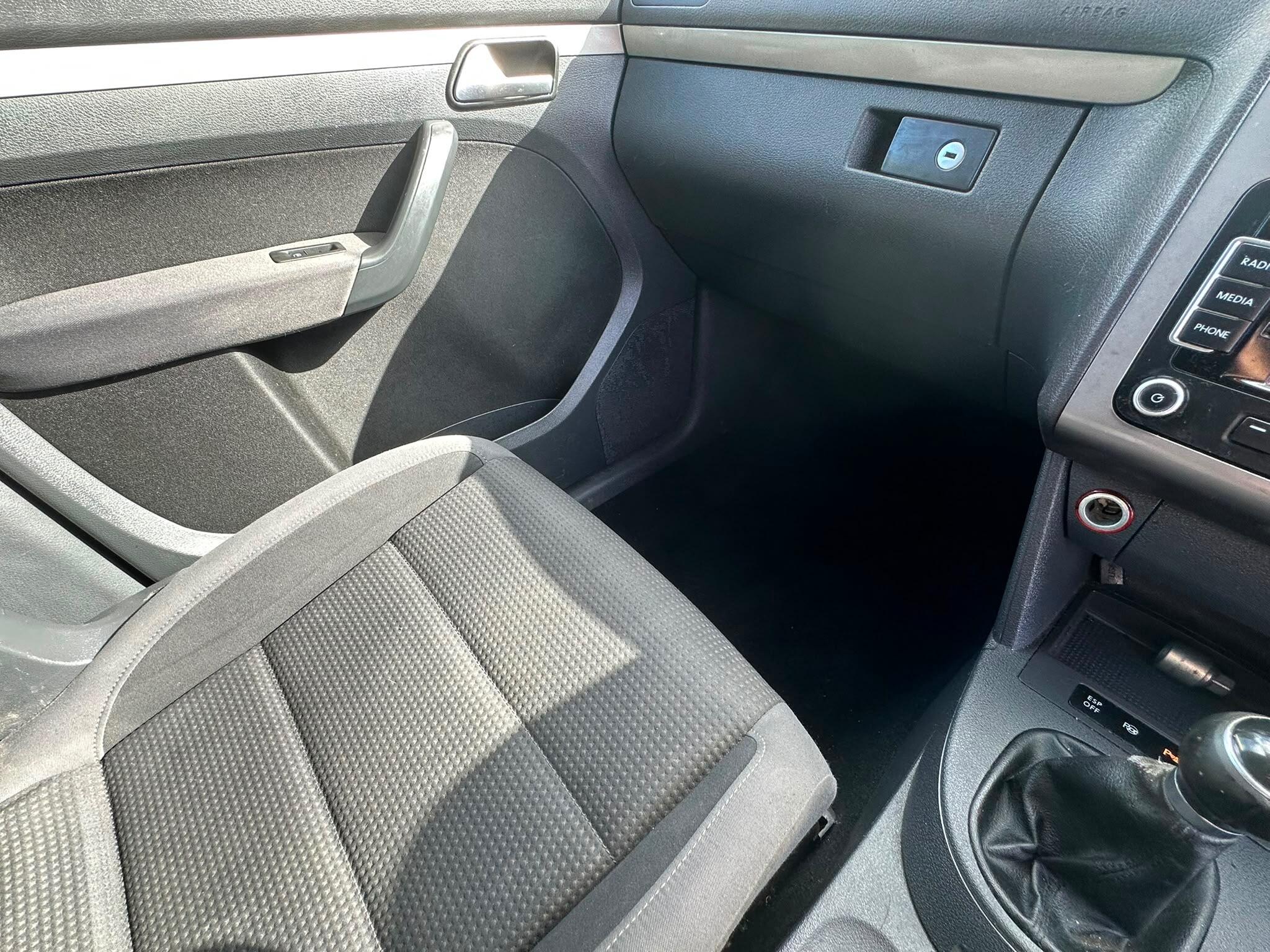Volkswagen Touran view 42