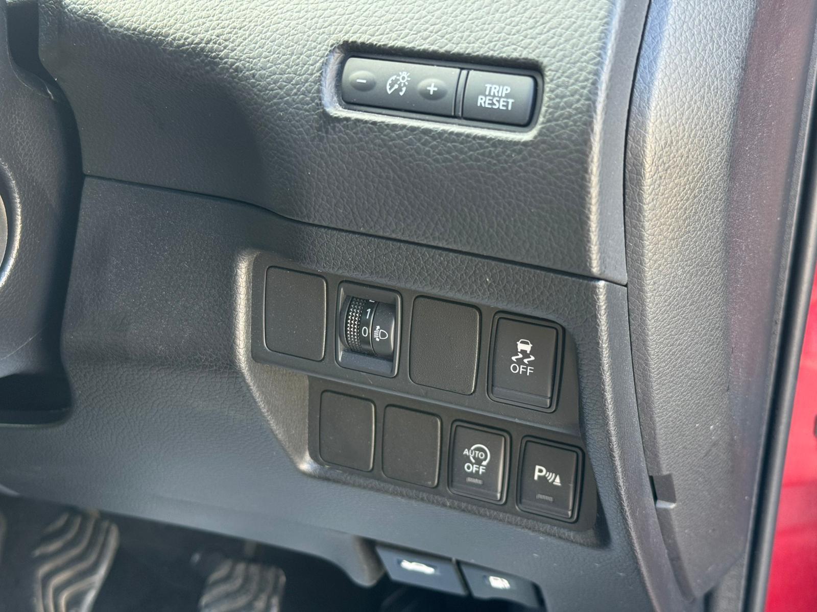 2014 Nissan Qashqai image 11