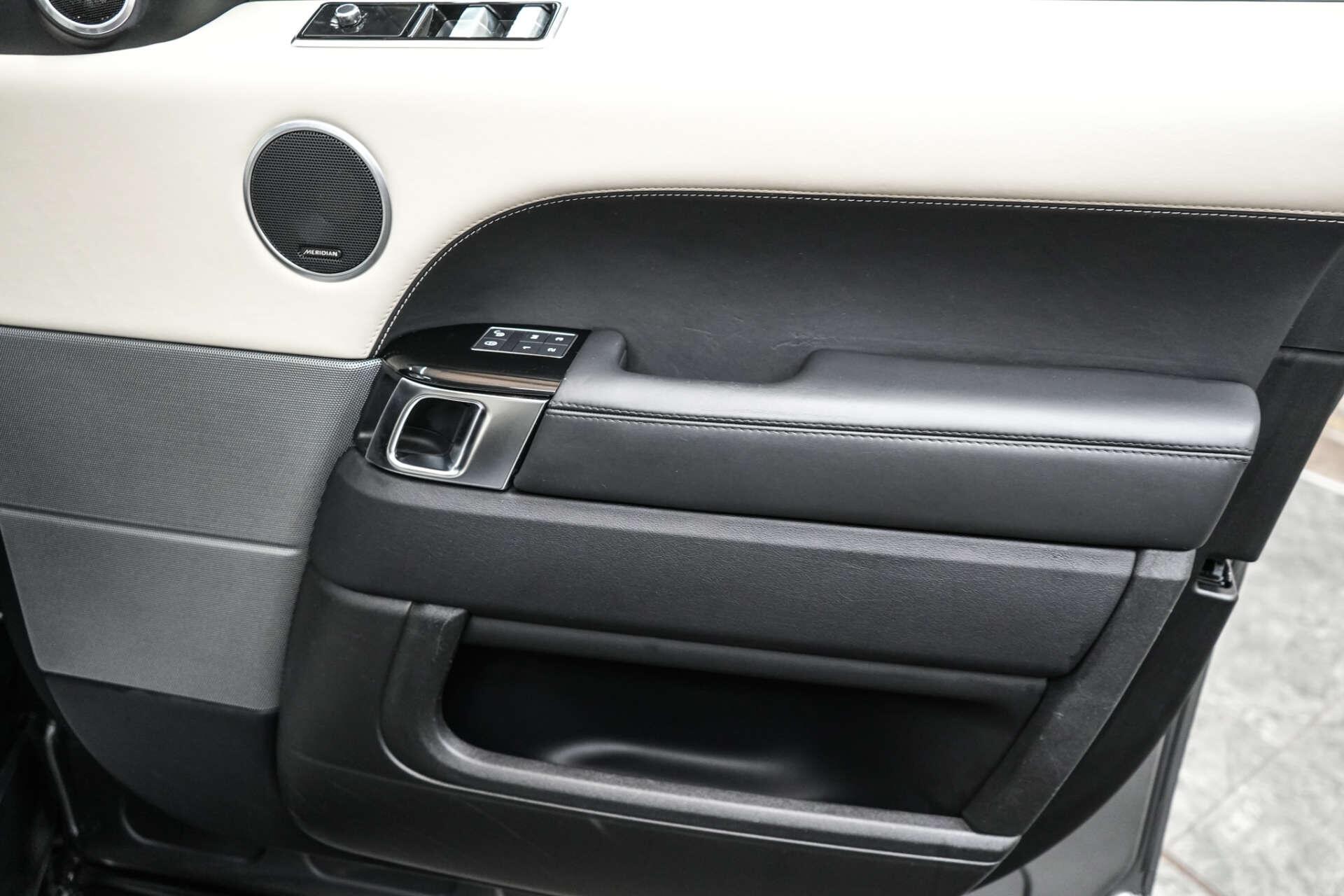 Land Rover Range Rover Sport view 16