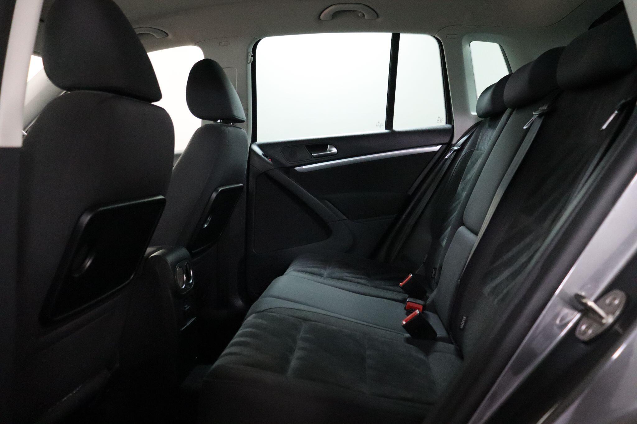 Volkswagen Tiguan view 40