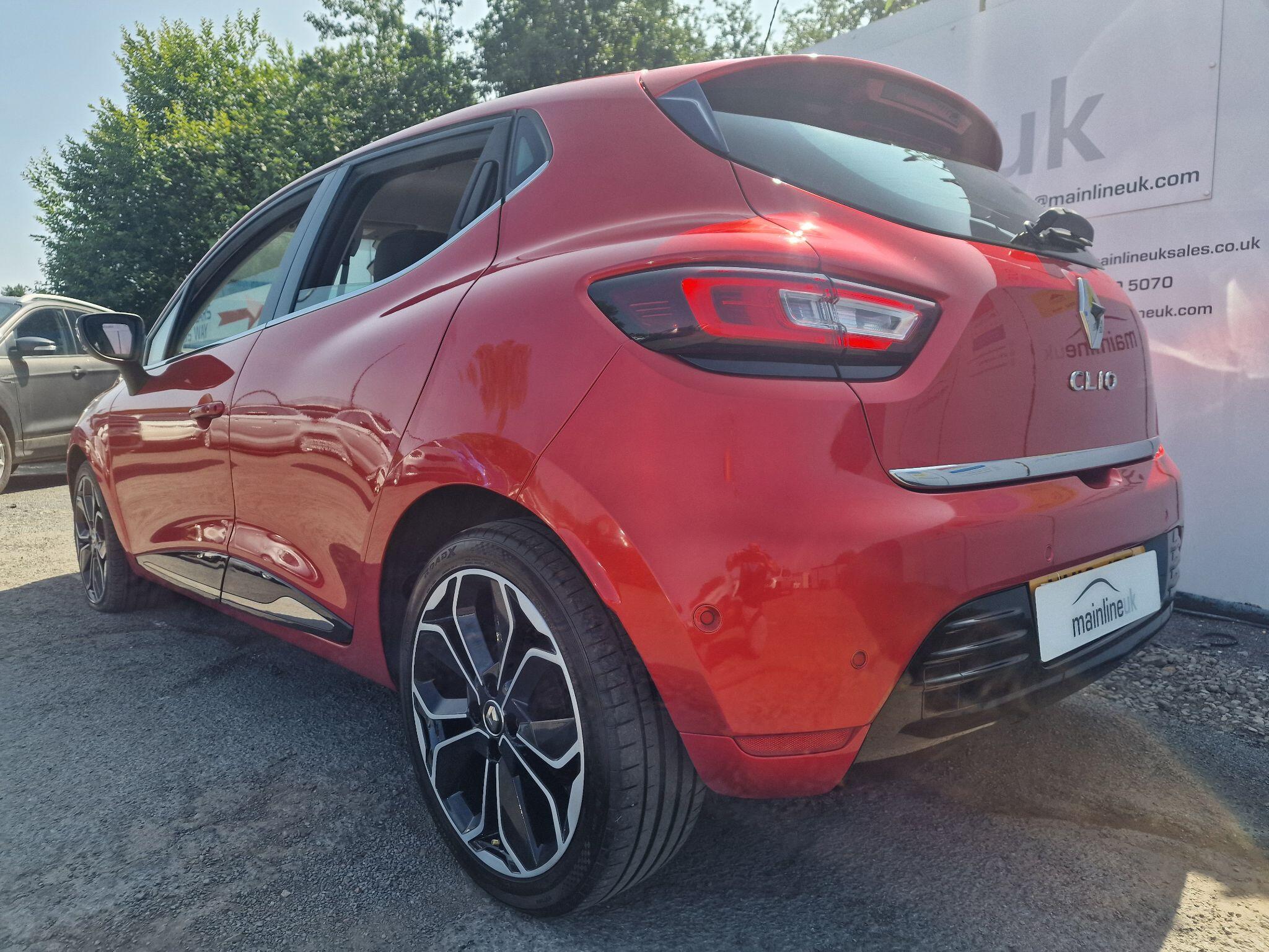 Renault Clio view 18