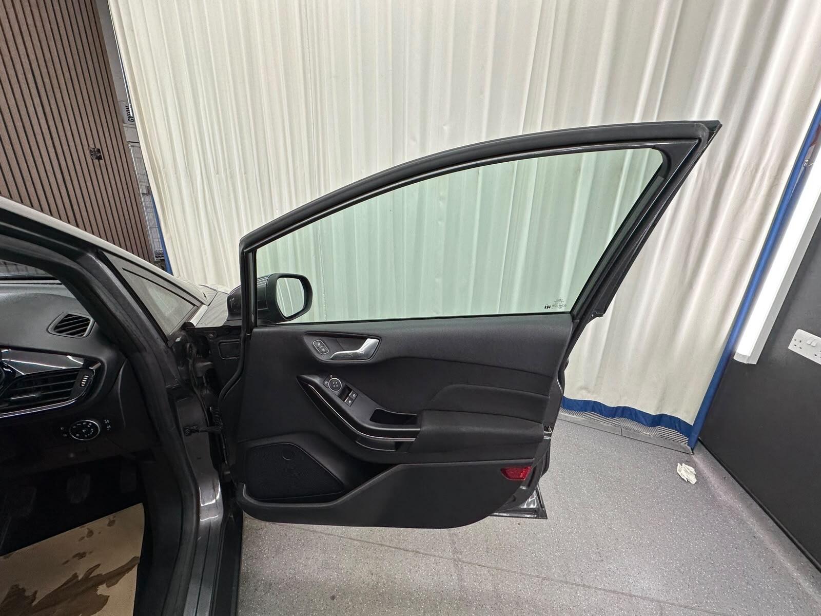 Ford Fiesta view 21