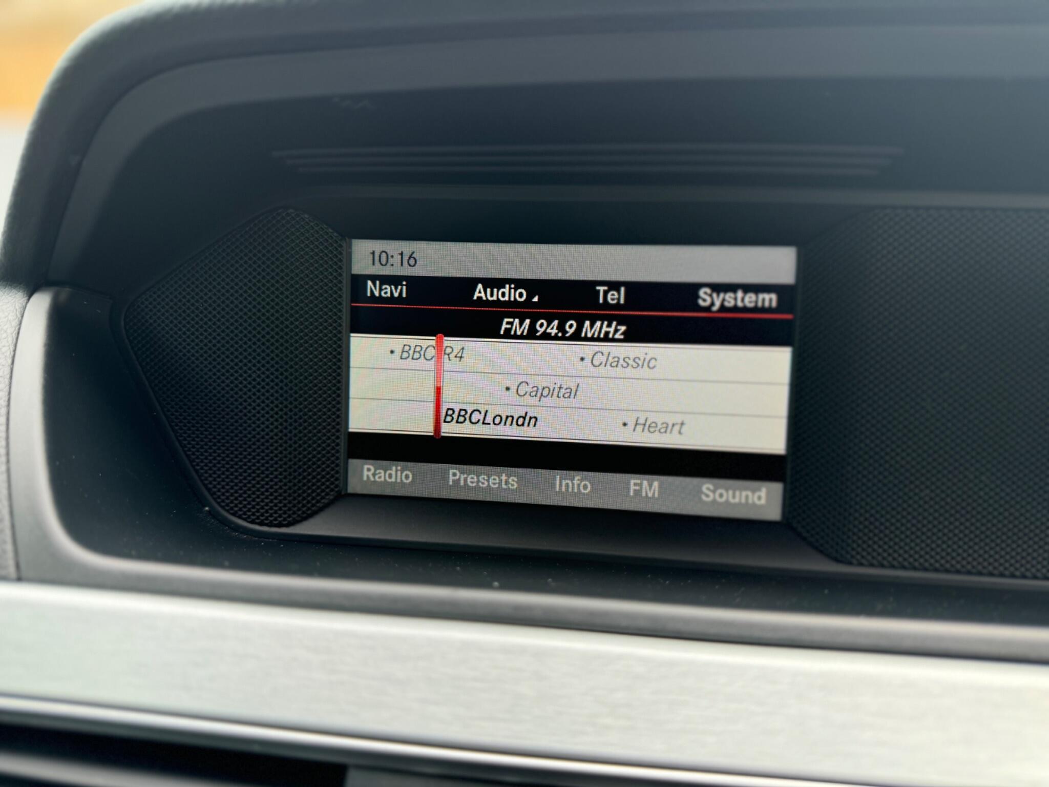 Mercedes-Benz C-Class view 38