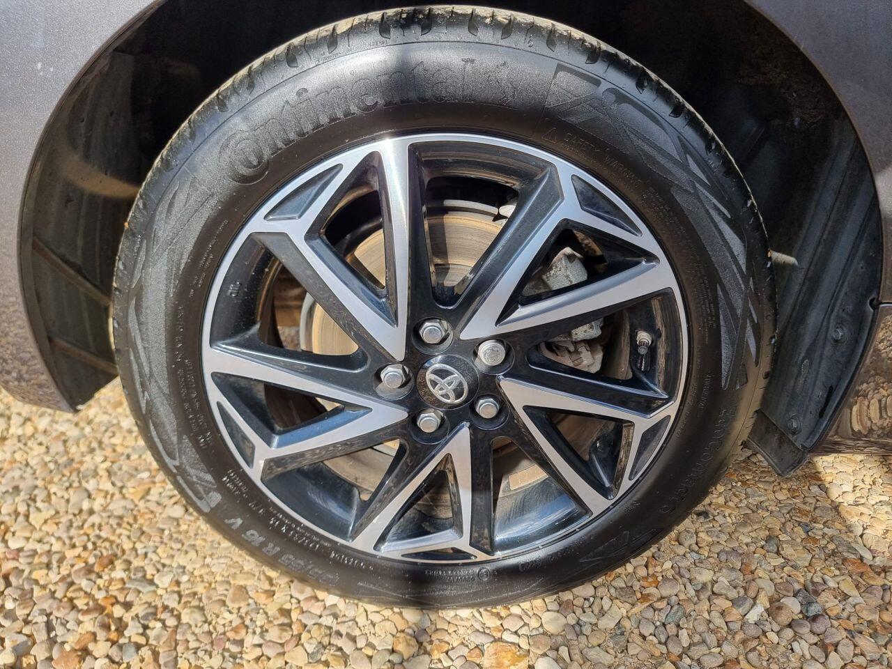 Toyota Yaris view 44