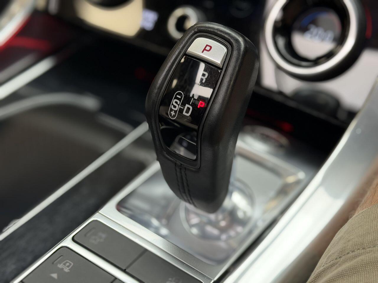 Land Rover Range Rover Sport view 37