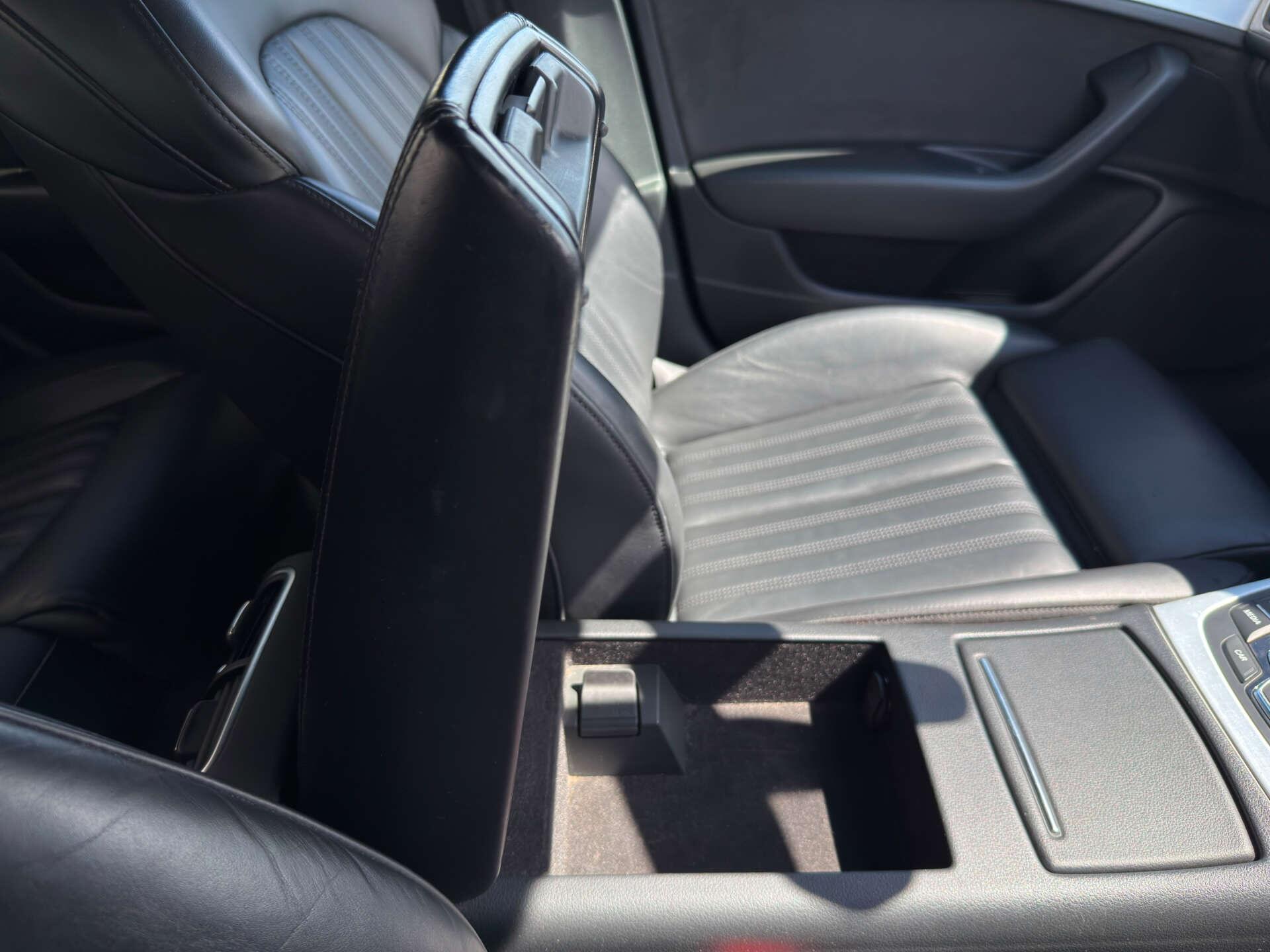 Audi A6 Saloon view 65