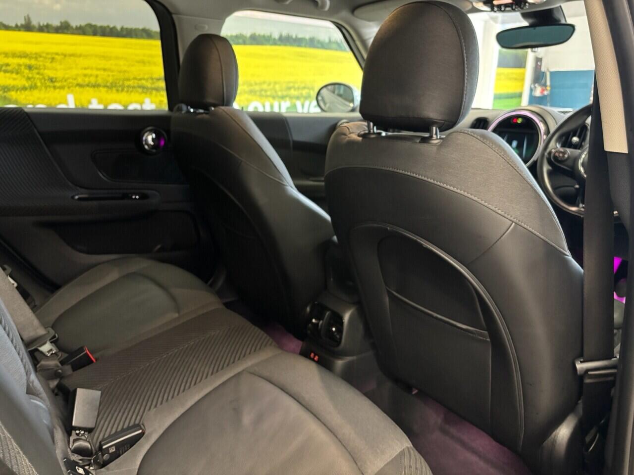 Mini Countryman view 20