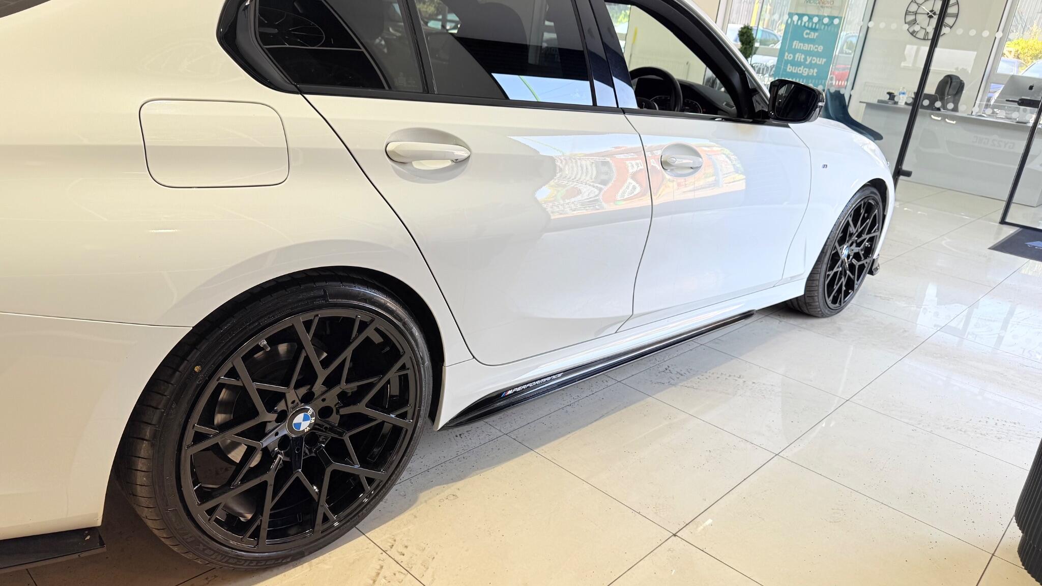 BMW 3 Series view 7