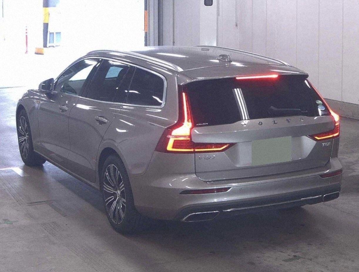 Volvo V60 view 3