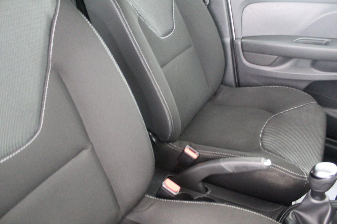 Renault Clio view 40