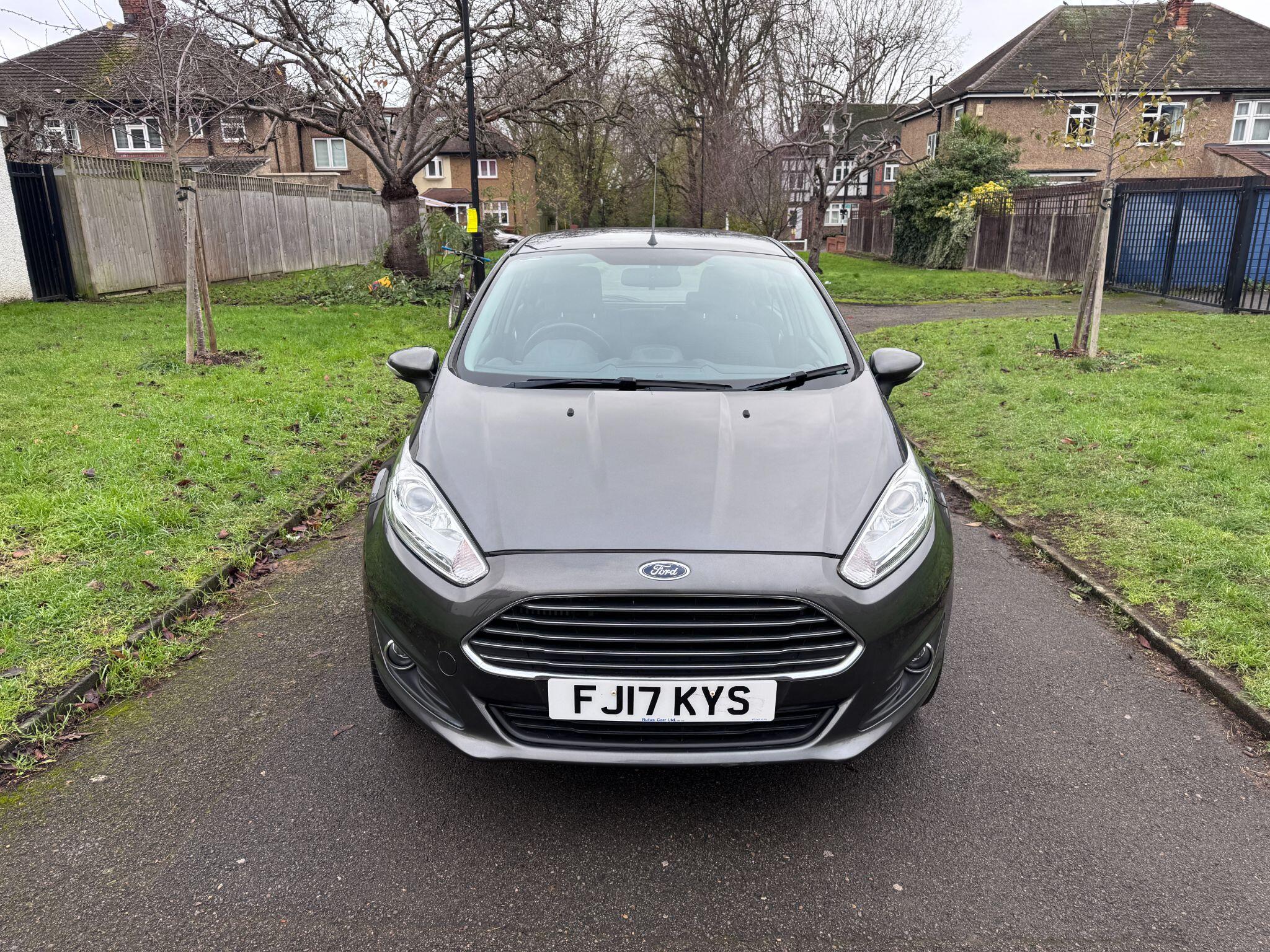 2017 Ford Fiesta image 4