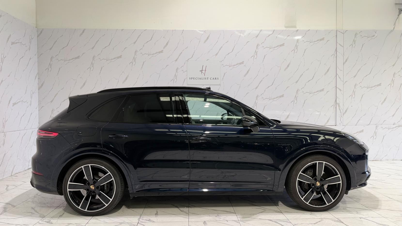 Porsche Cayenne view 4