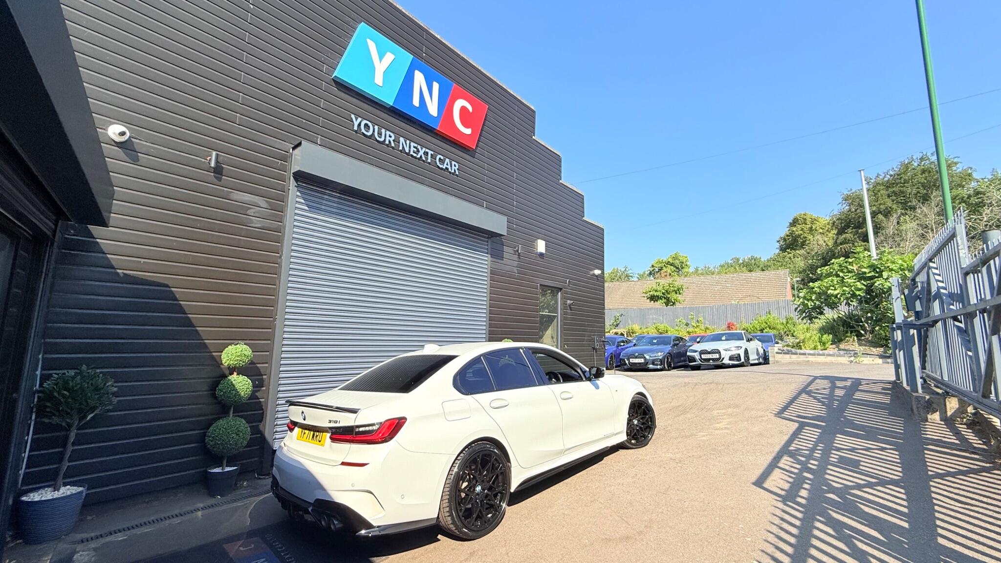 BMW 3 Series view 4