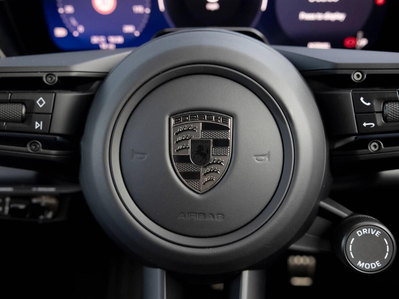 Porsche Macan view 39