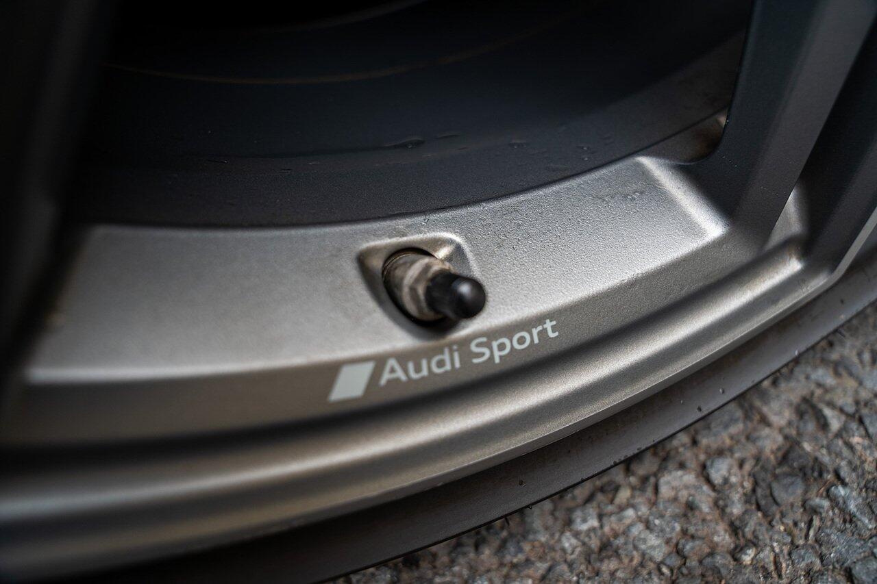 Audi RS6 view 39