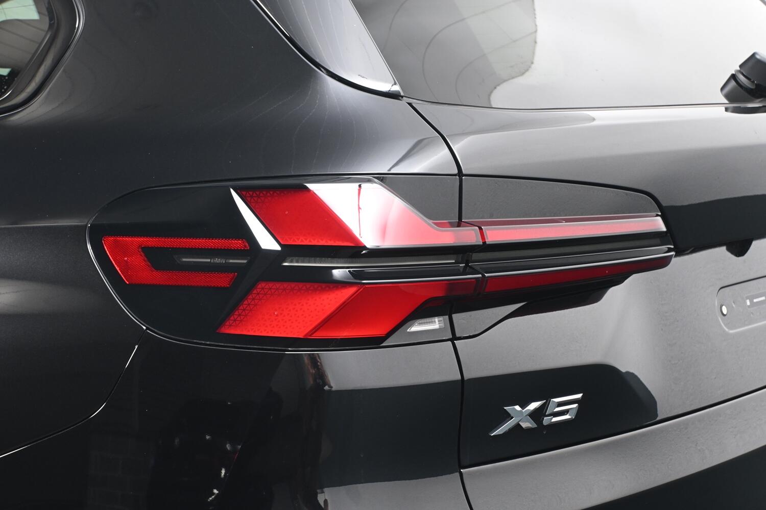 BMW X5 view 22