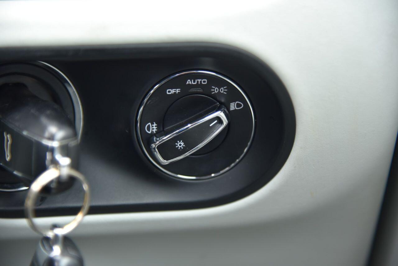 Porsche Macan view 38