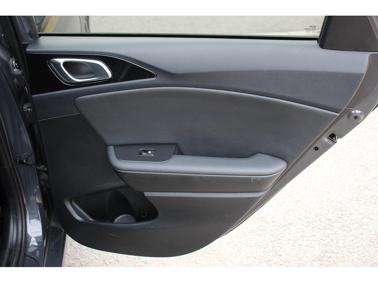 Kia Ceed view 38