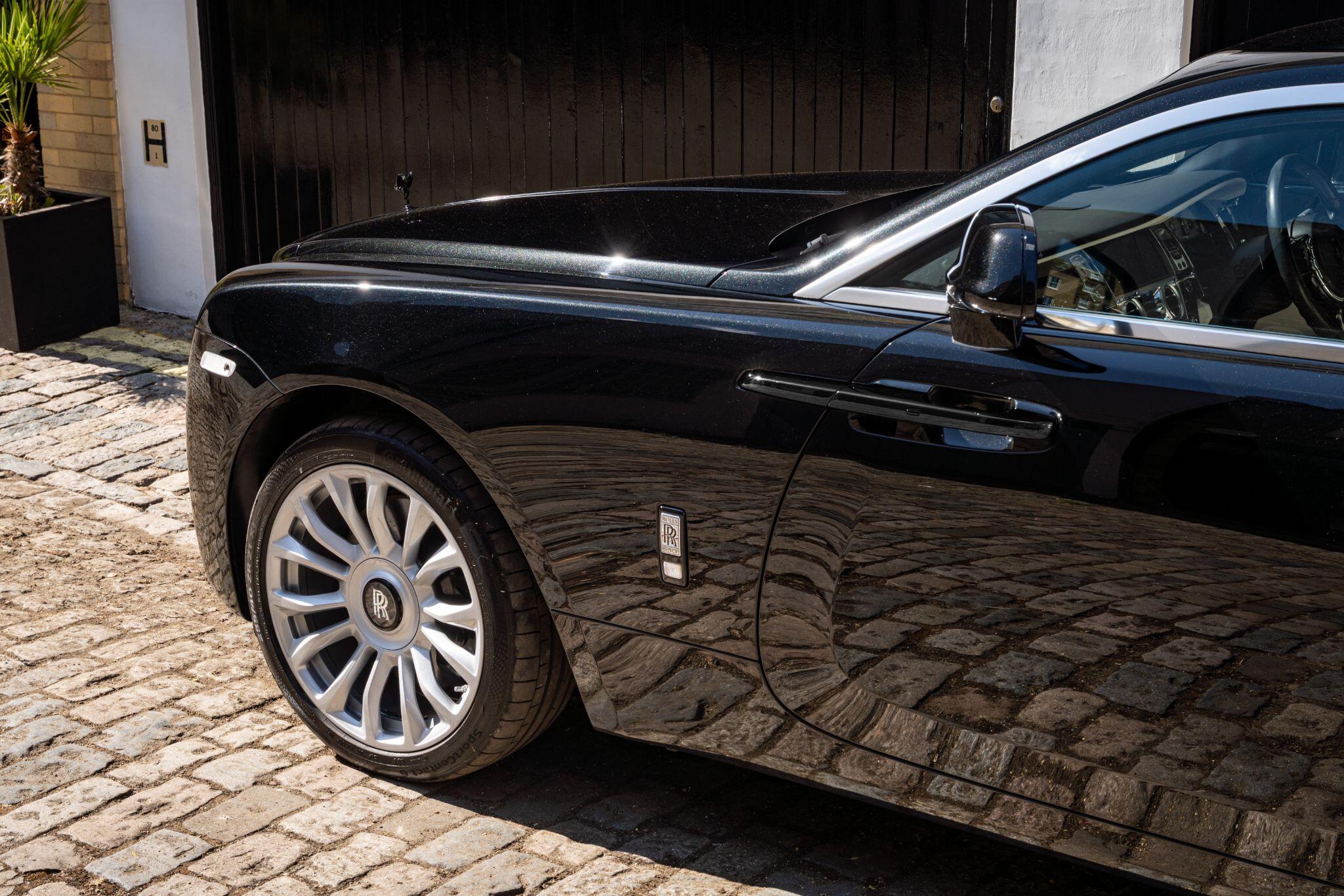 Rolls-Royce Wraith view 17