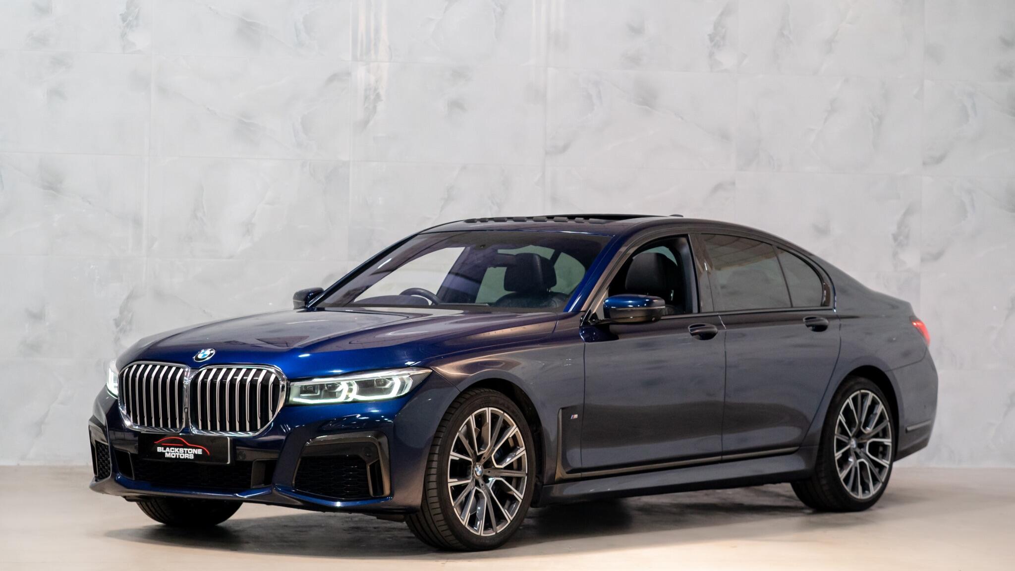 BMW 7 Series view 4