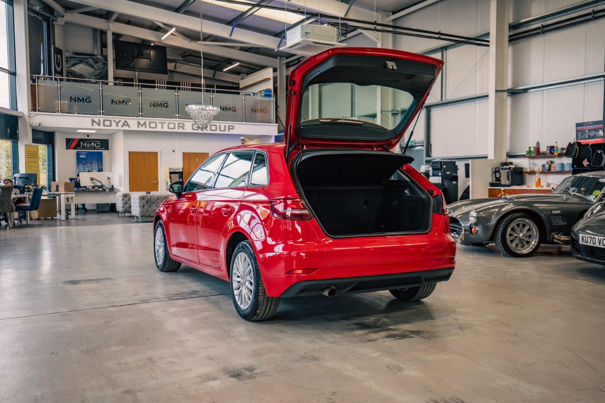 Audi A3 view 34