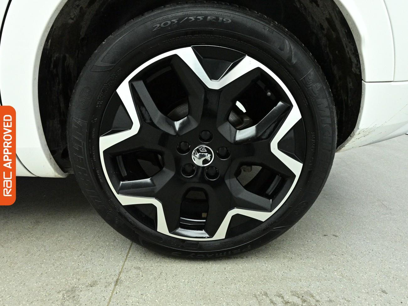 Vauxhall Grandland view 26