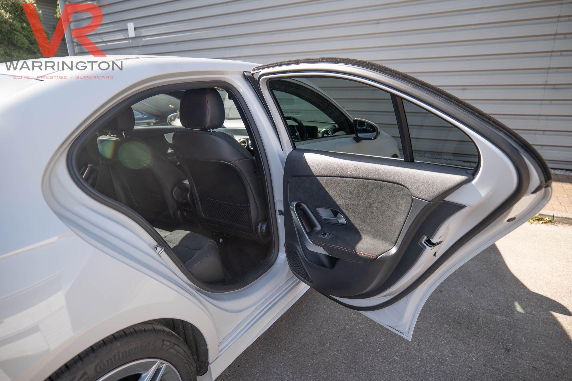 Mercedes-Benz A Class view 32