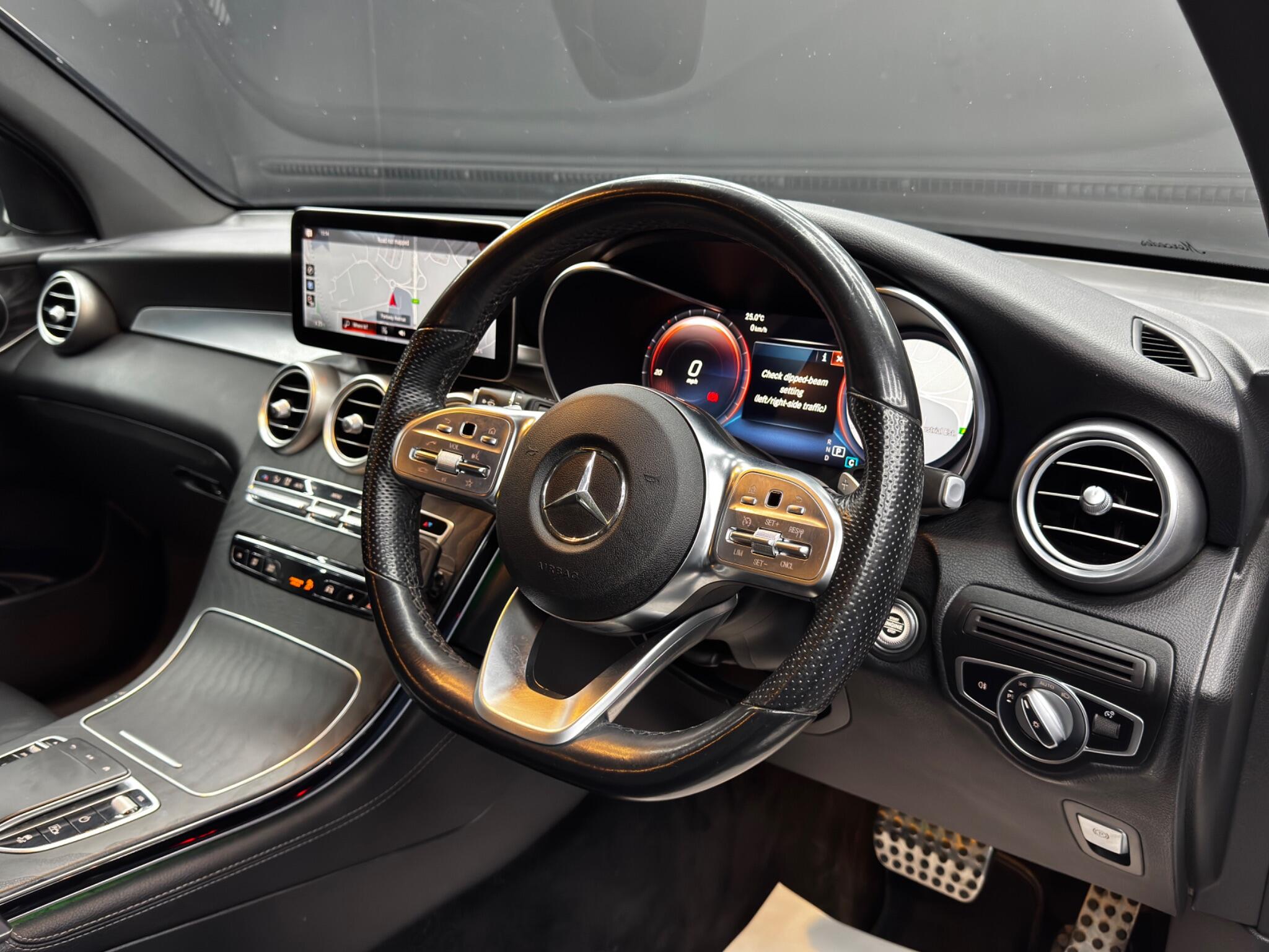Mercedes-Benz GLC view 9
