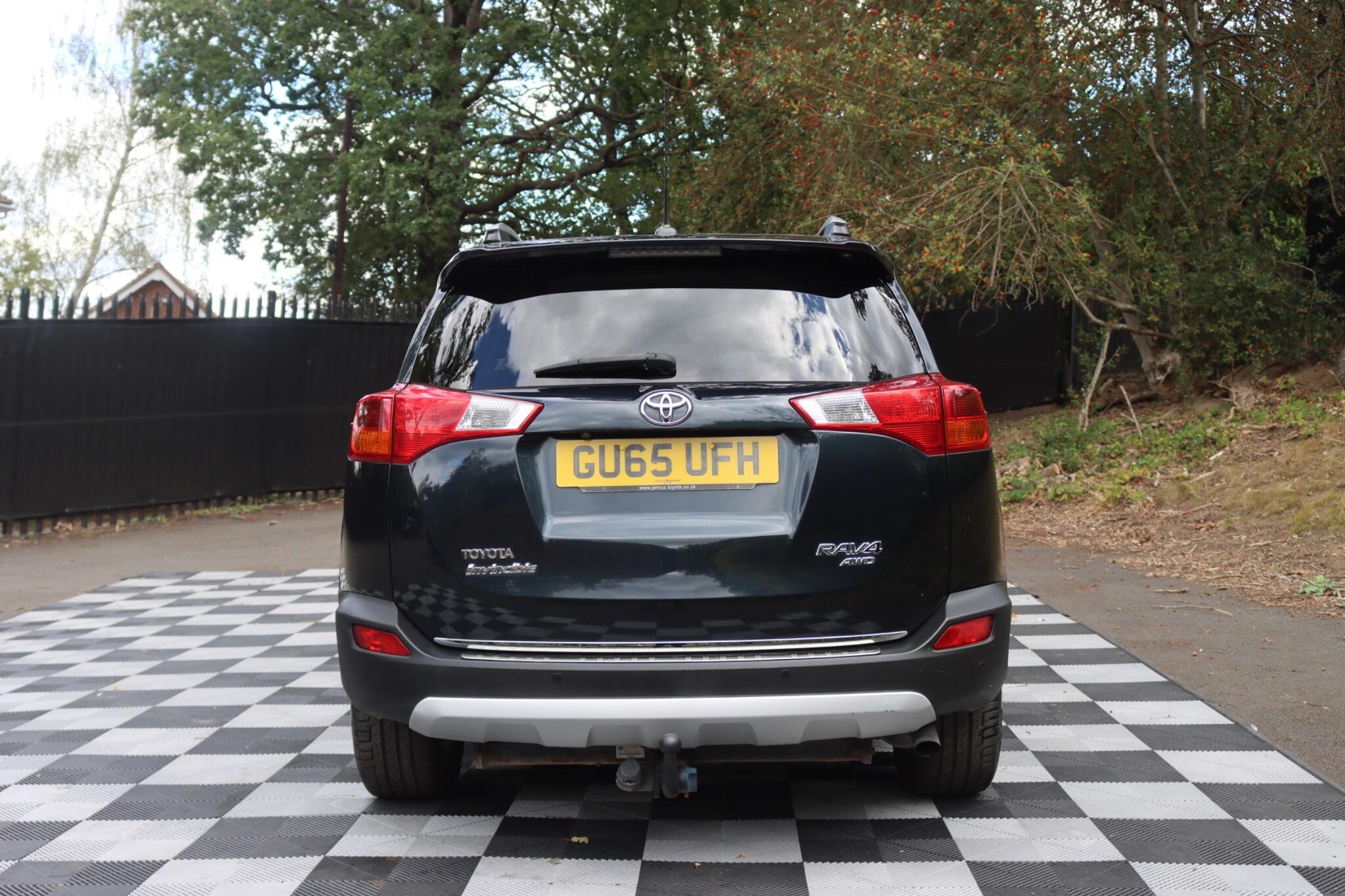 Toyota Rav4 view 13