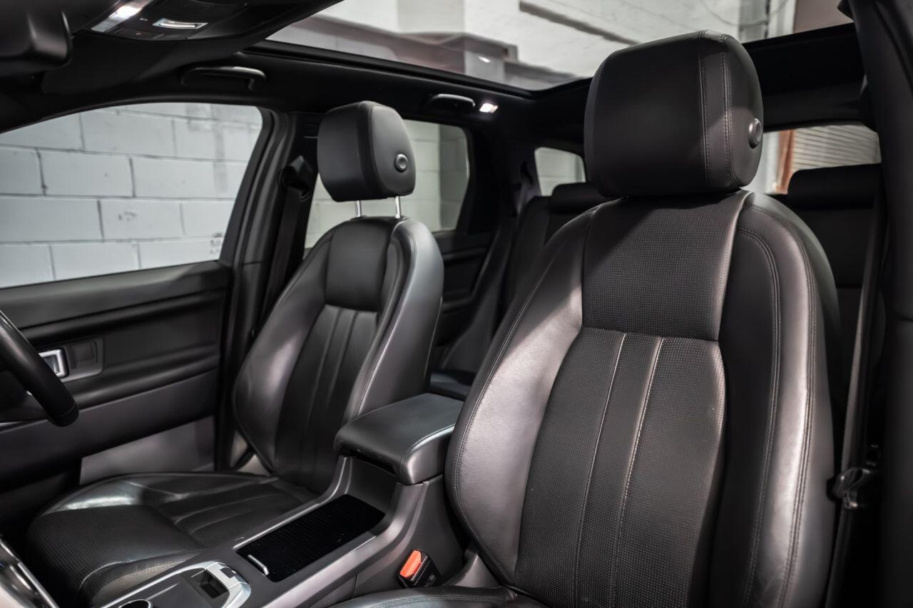 Land Rover Discovery Sport view 17
