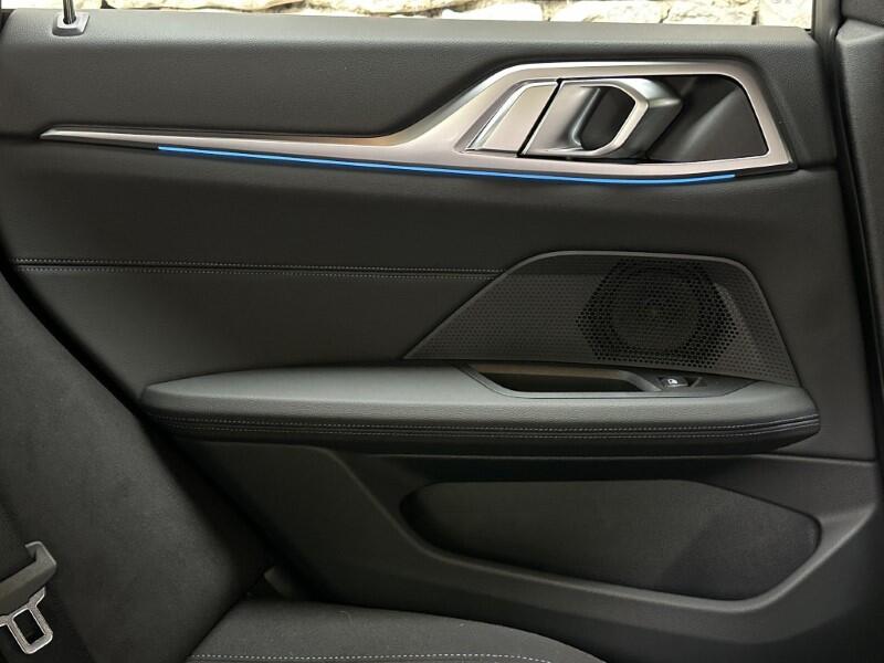 BMW i4 view 39