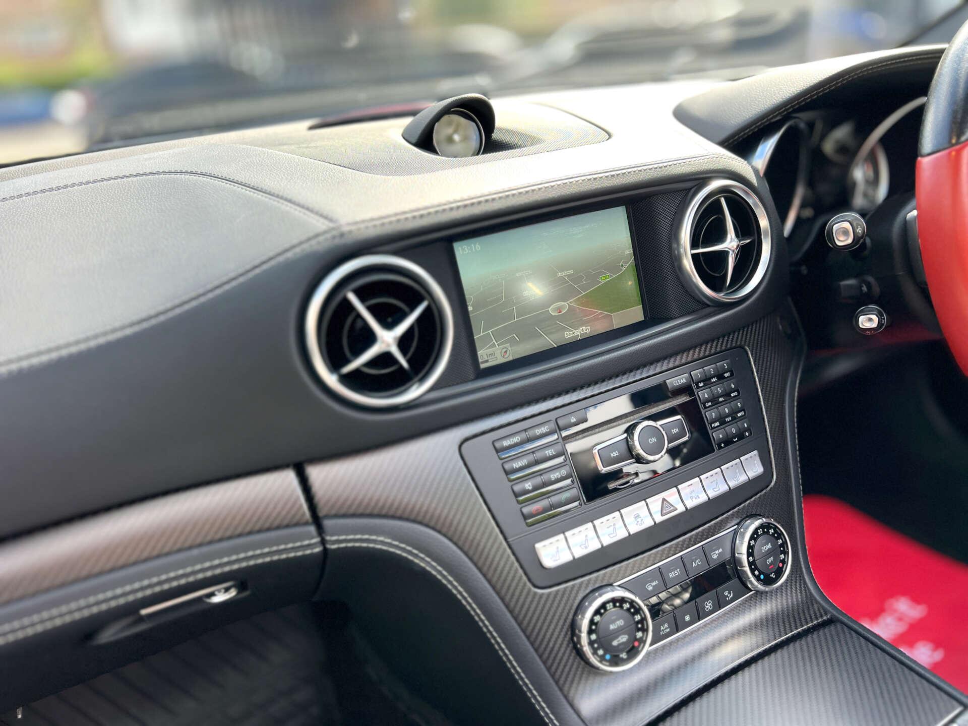 Mercedes-Benz SL view 83
