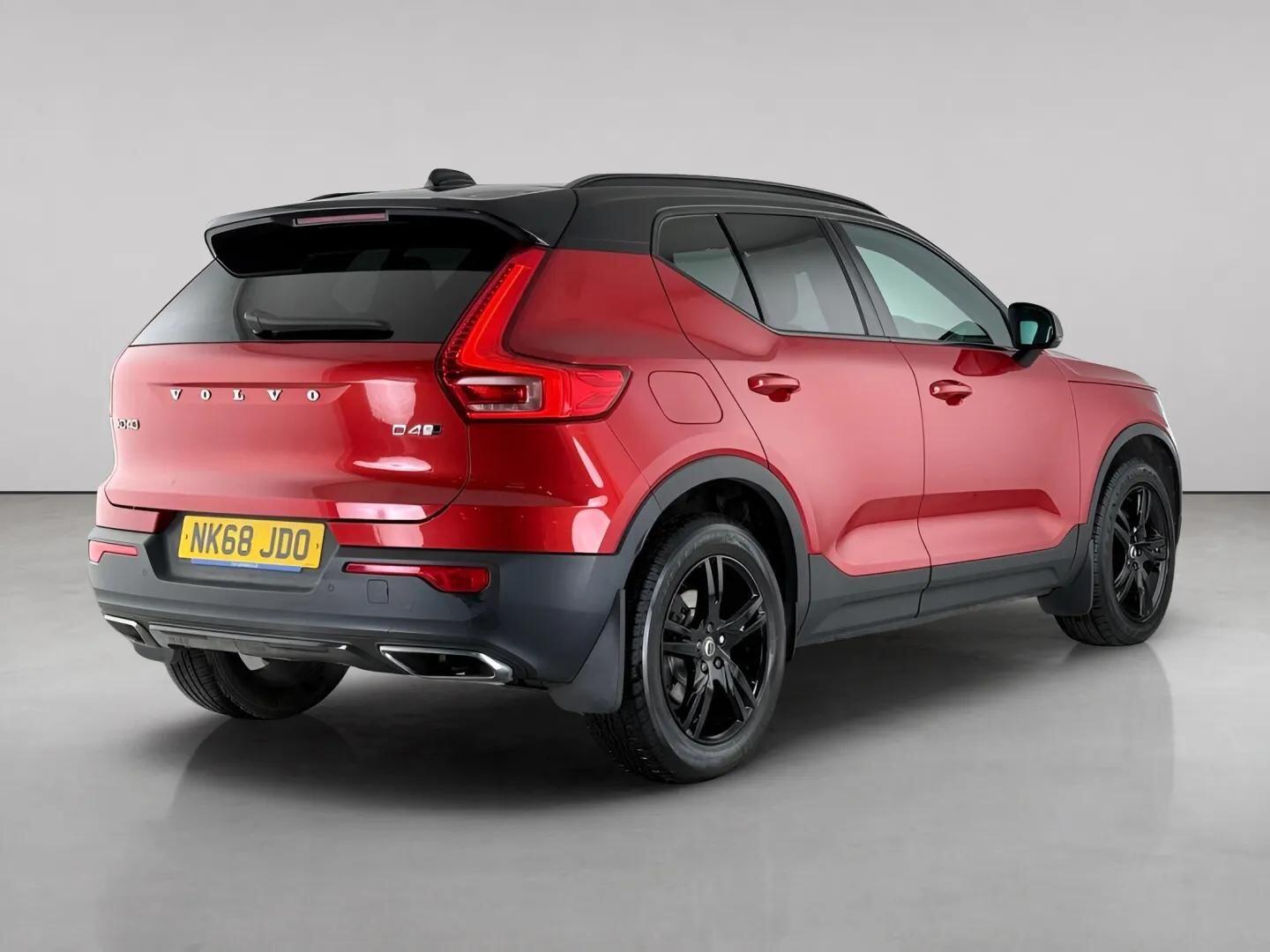 Volvo XC40 view 6