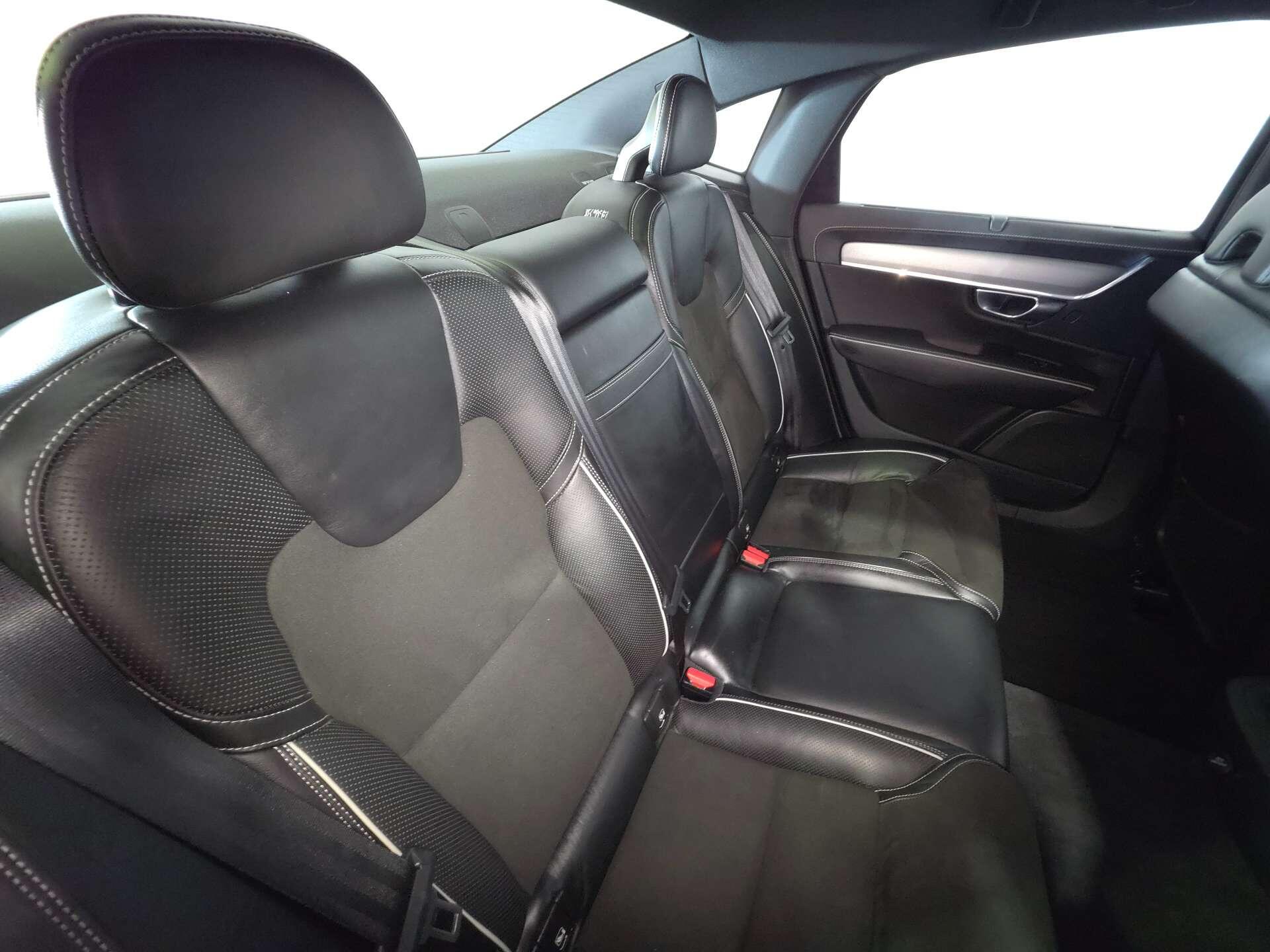 Volvo S90 view 58