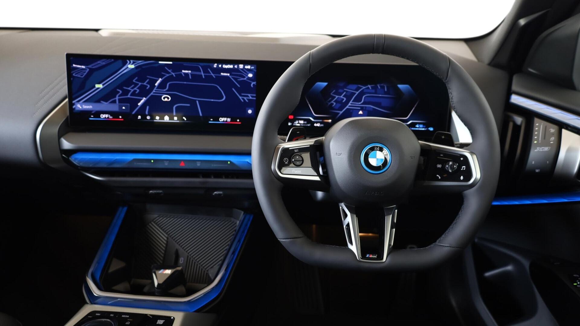 BMW X3 view 5