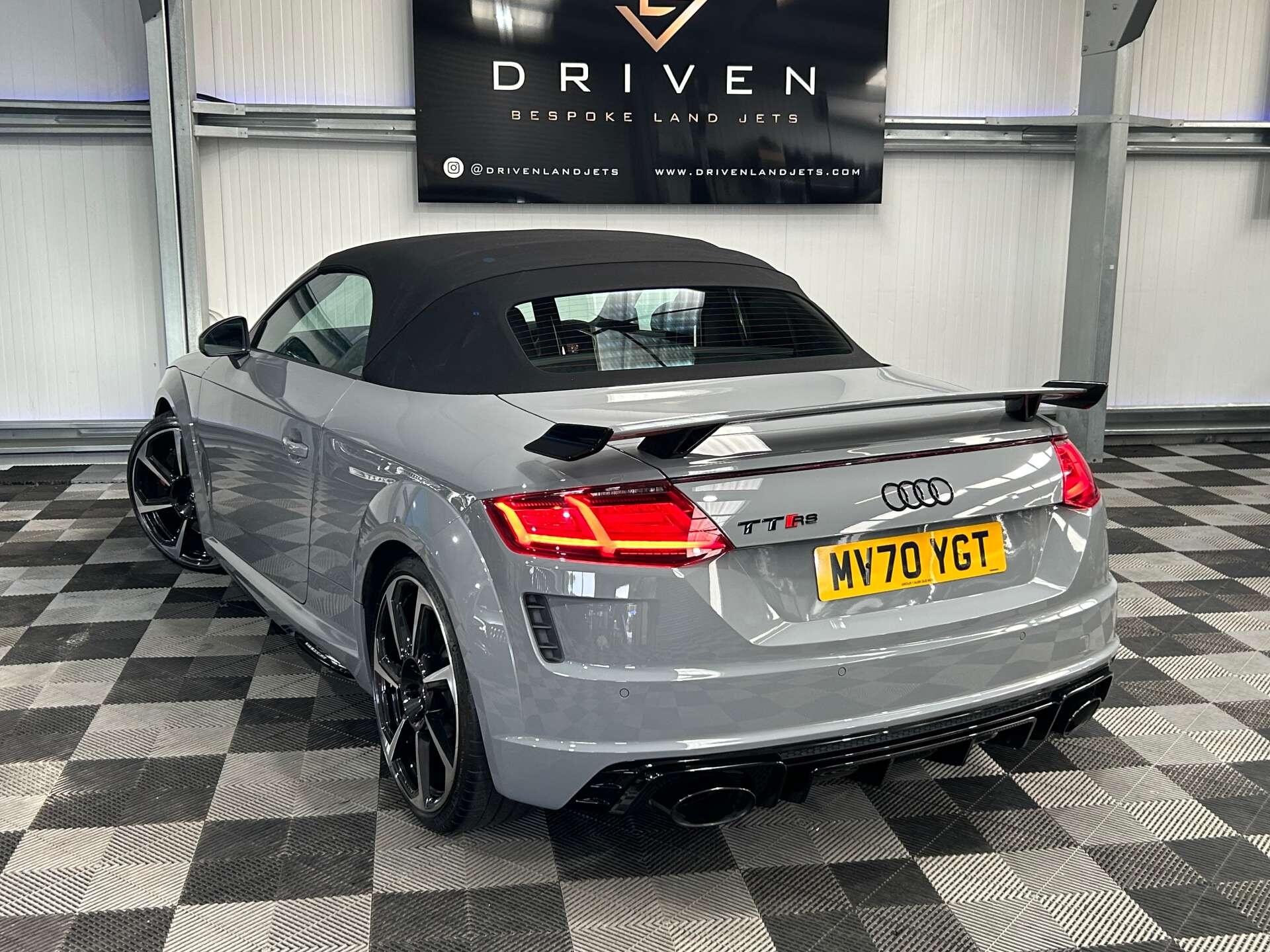 Audi TT RS view 30
