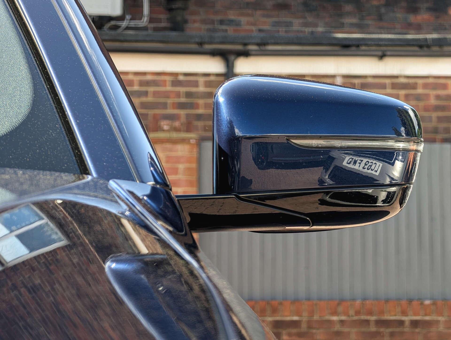 BMW 5 Series view 12