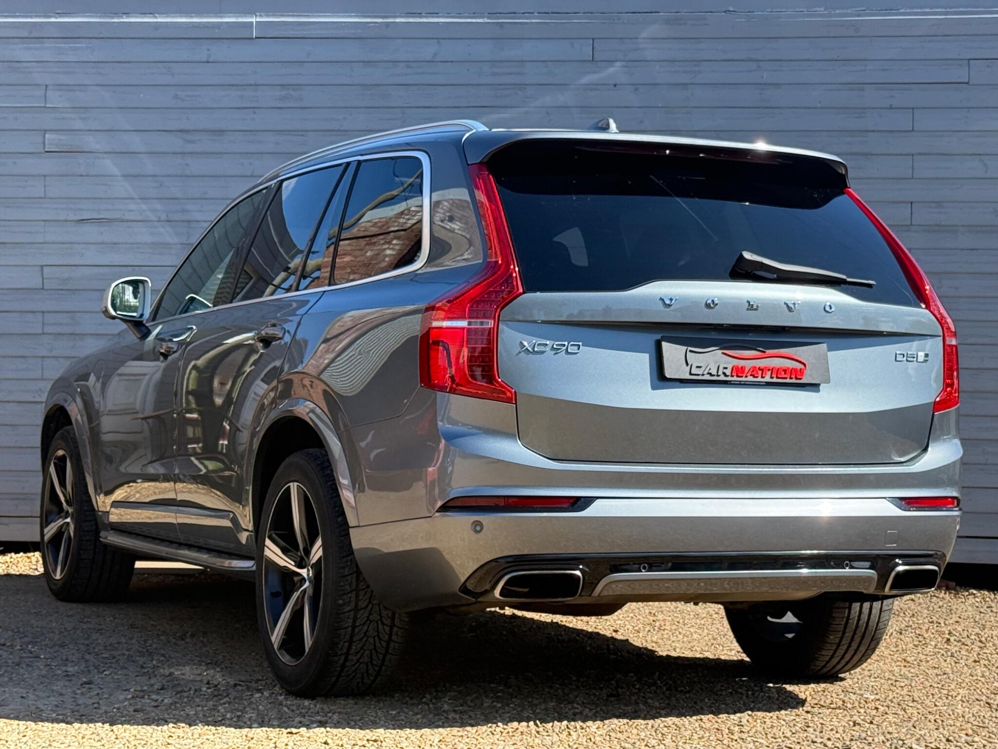 Volvo XC90 view 4