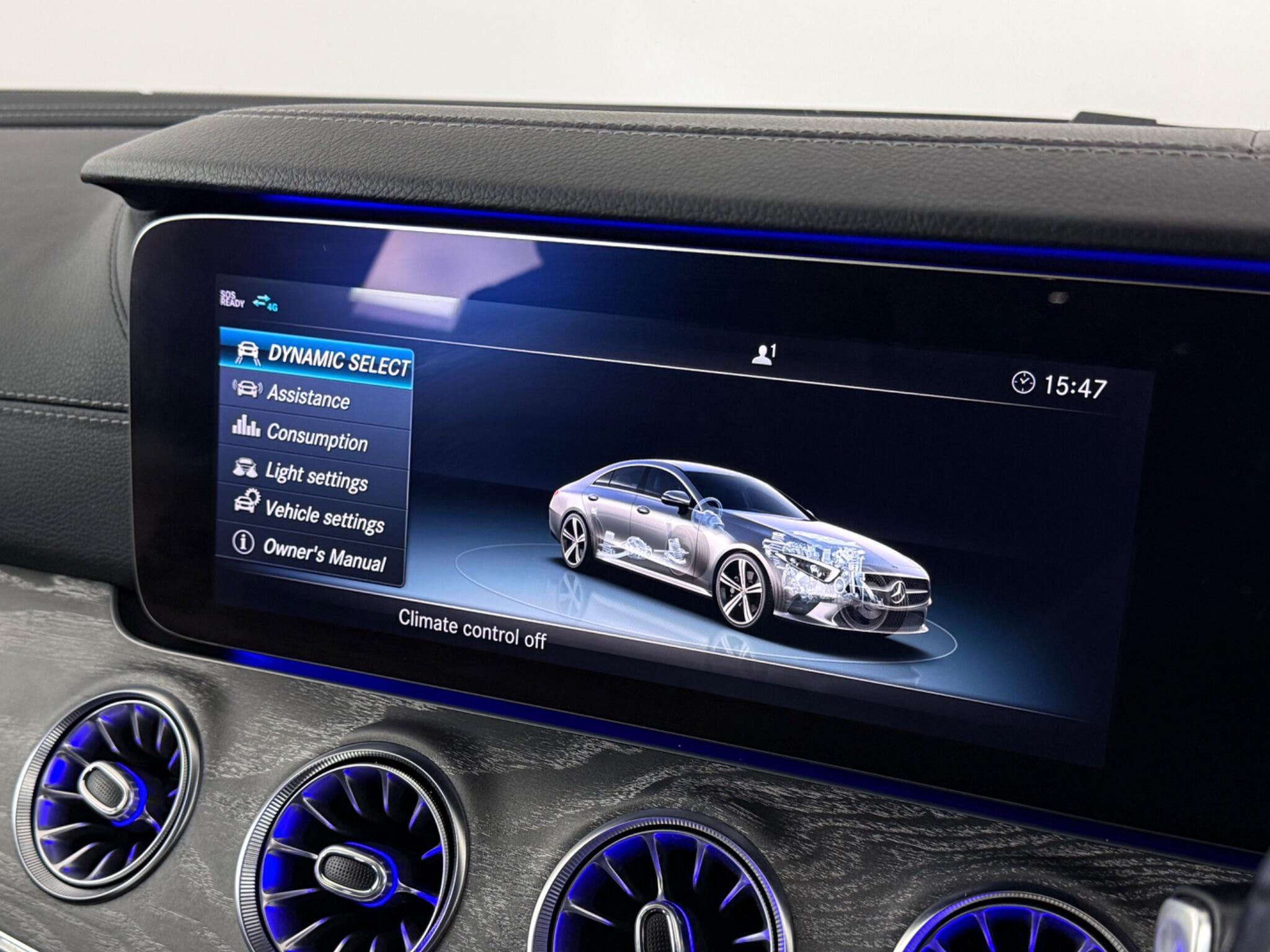 Mercedes-Benz CLS view 30