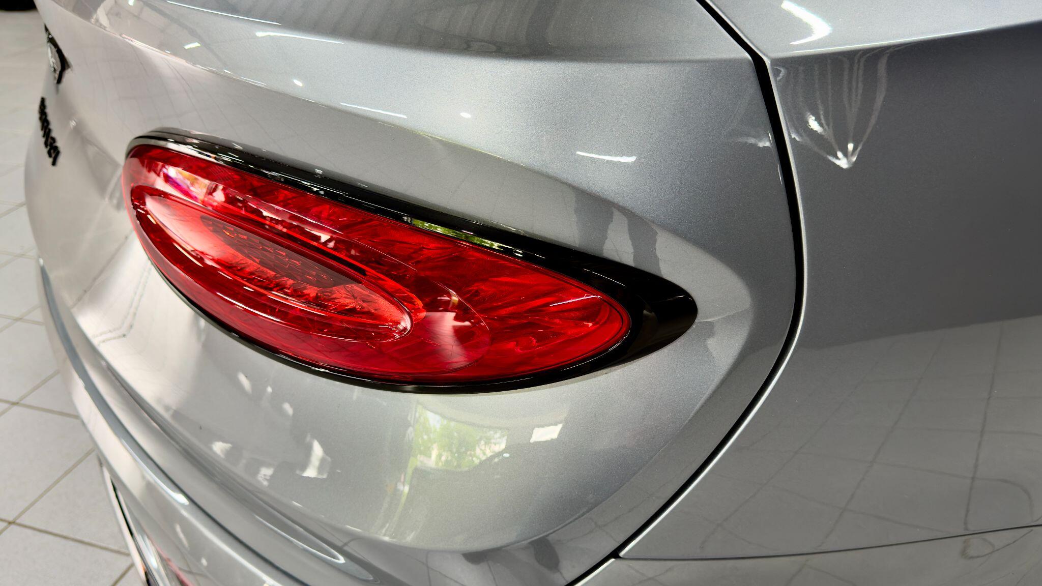 Bentley Bentayga view 45