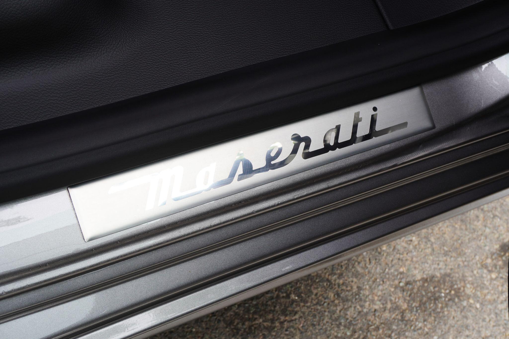 Maserati Quattroporte view 52