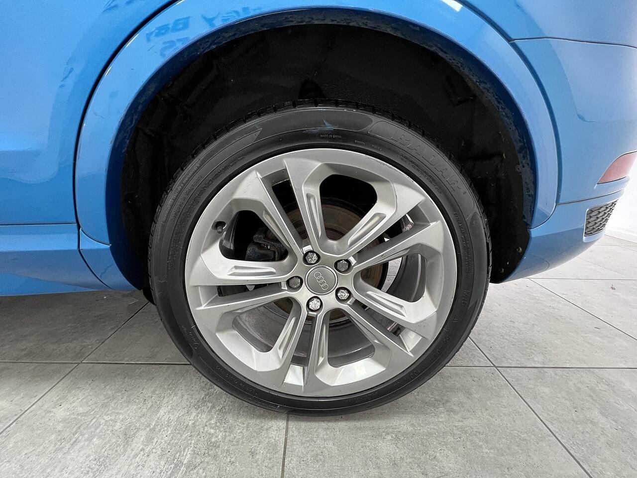 Audi Q3 view 17