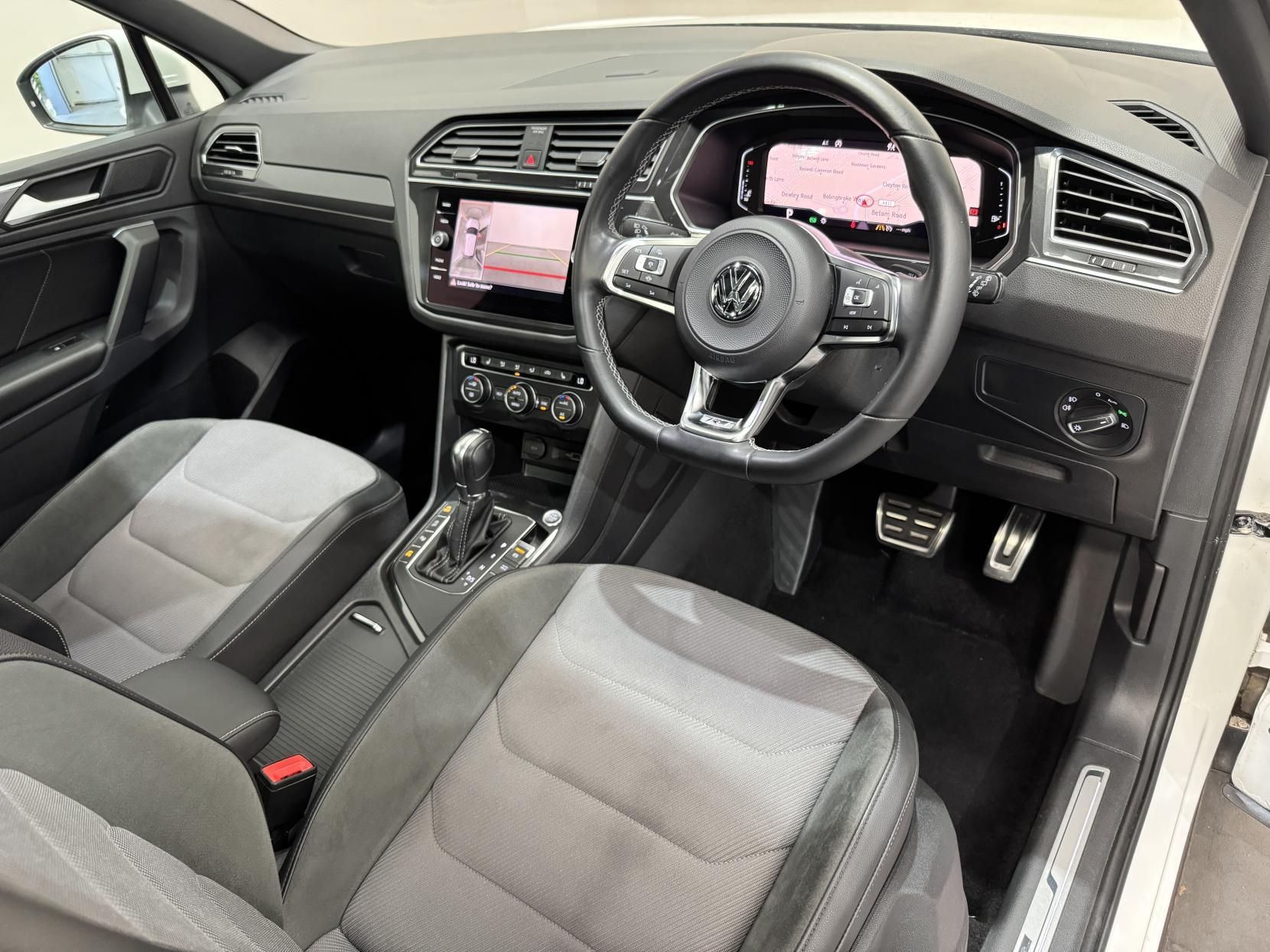 Volkswagen Tiguan view 21