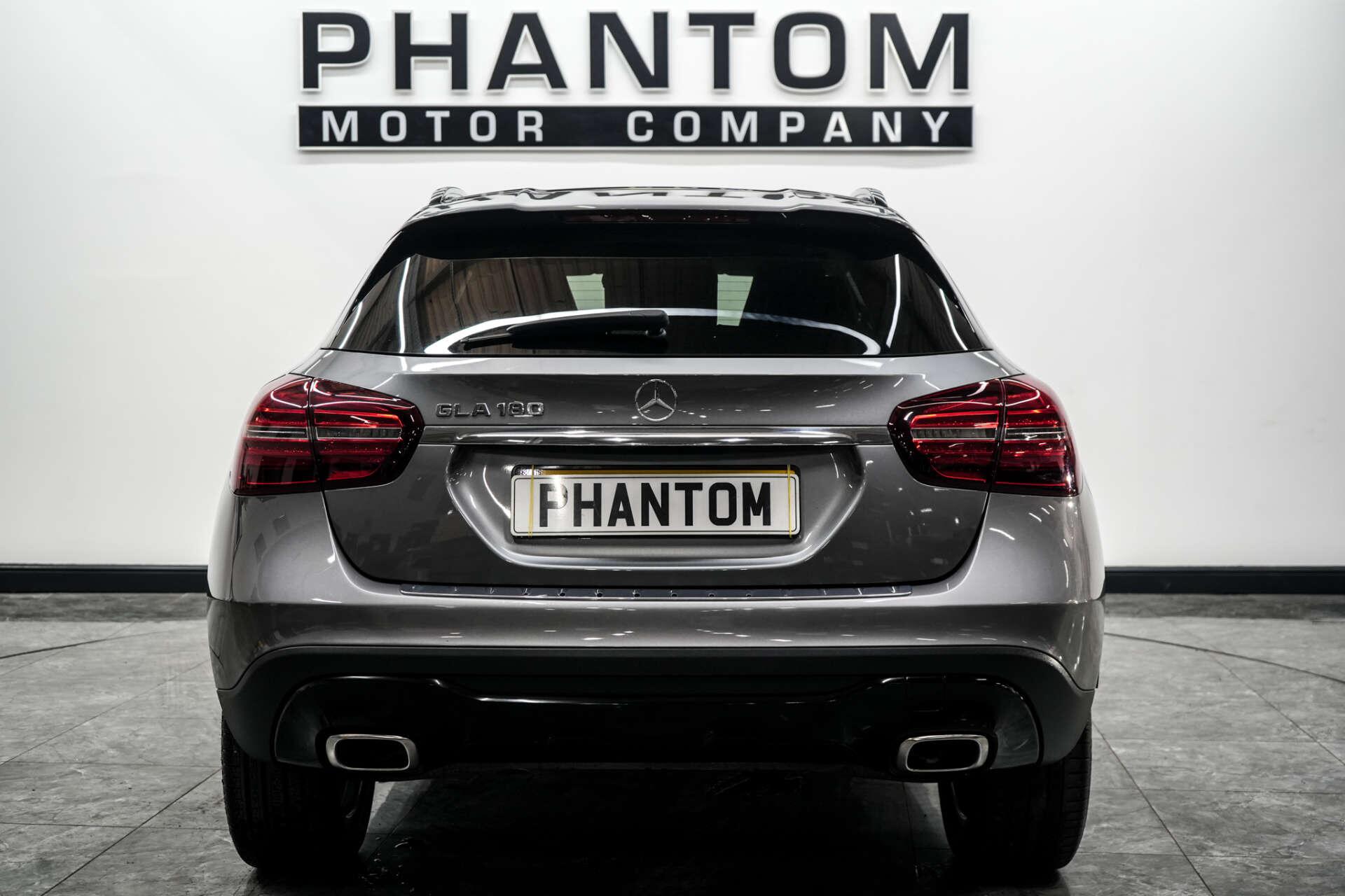 Mercedes-Benz Gla view 4